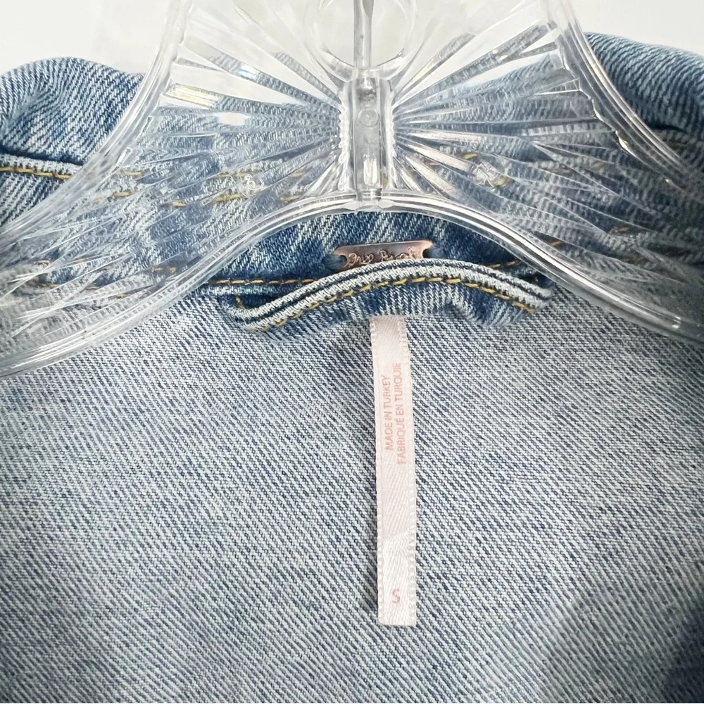 Free People Studded Denim Trucker Jacket in Blue Size Small - Picture 10 of 11